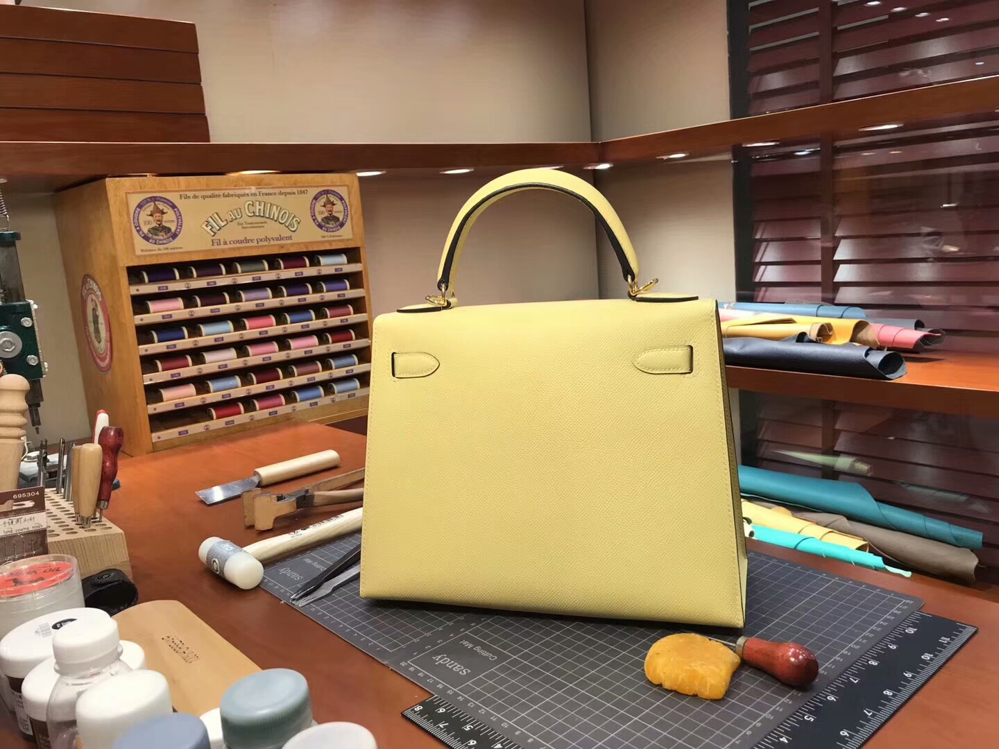 HERMES 爱马仕 C9 鹅蛋黄 Soufre Kelly 28CM 现货系列 配全套专柜原版包装 金扣