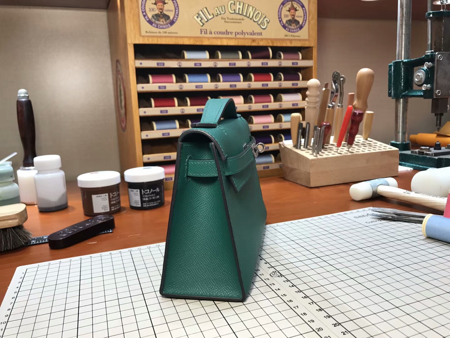 HERMES 爱马仕 迷你凯莉 MiniKelly 1T 油画绿 泰坦绿 新祖母绿 Vert Titien 金扣 全球发售