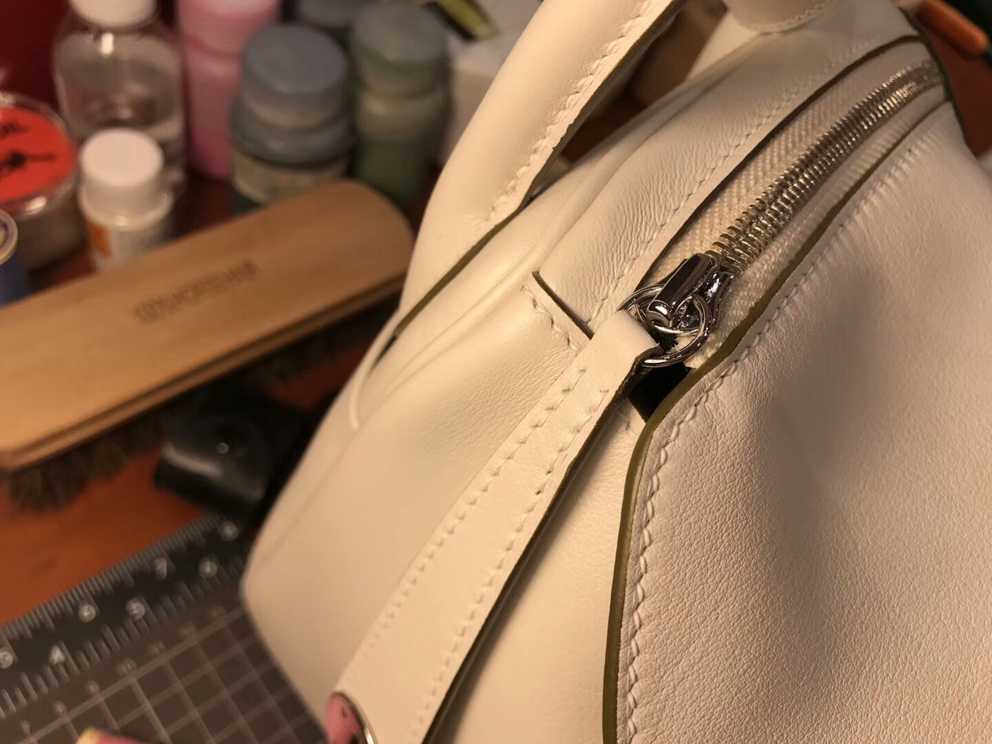 爱马仕 HERMES Lindy 26/30cm ck10 奶昔白 银扣 配全套专柜原版包装
