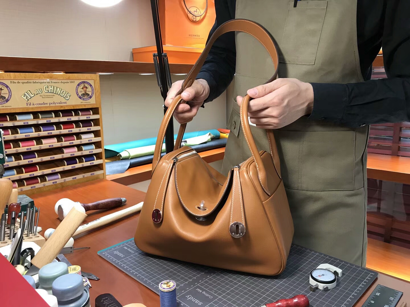 Evercolour ck37 金棕 爱马仕 HERMES Lindy 26/30cm 银扣 配全套专柜原版包装