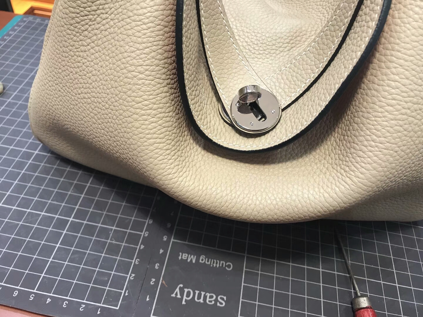 爱马仕 HERMES Lindy 26/30cm s2 风衣灰 trench 银扣 配全套专柜原版包装