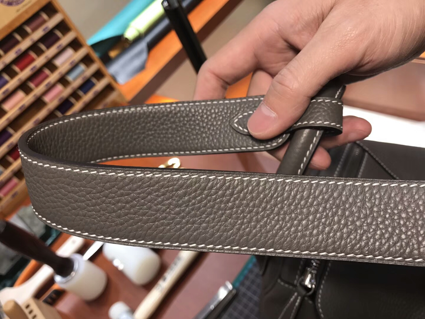 8F 錫器灰 Etain 爱马仕 HERMES Lindy 26/30cm 银扣 配全套专柜原版包装