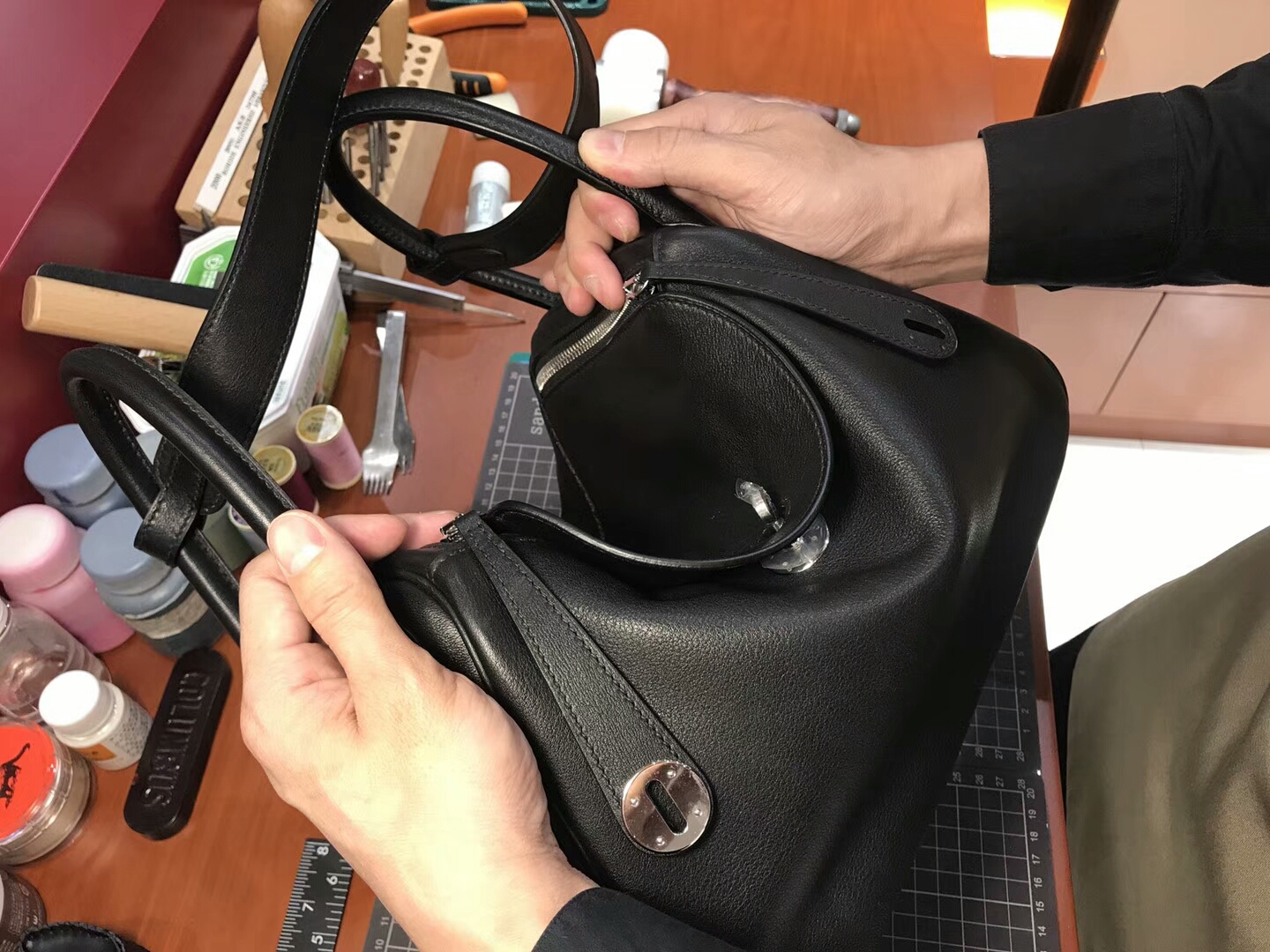 爱马仕 HERMES Lindy 26/30cm swift 89 黑色 noir 银扣 配全套专柜原版包装