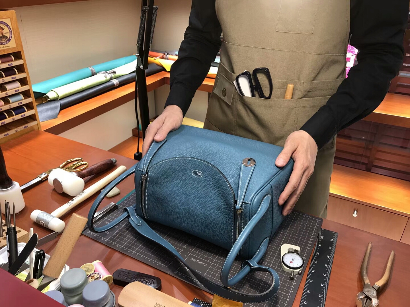 爱马仕 HERMES Lindy 26/30cm r2玛瑙蓝 银扣 配全套专柜原版包装