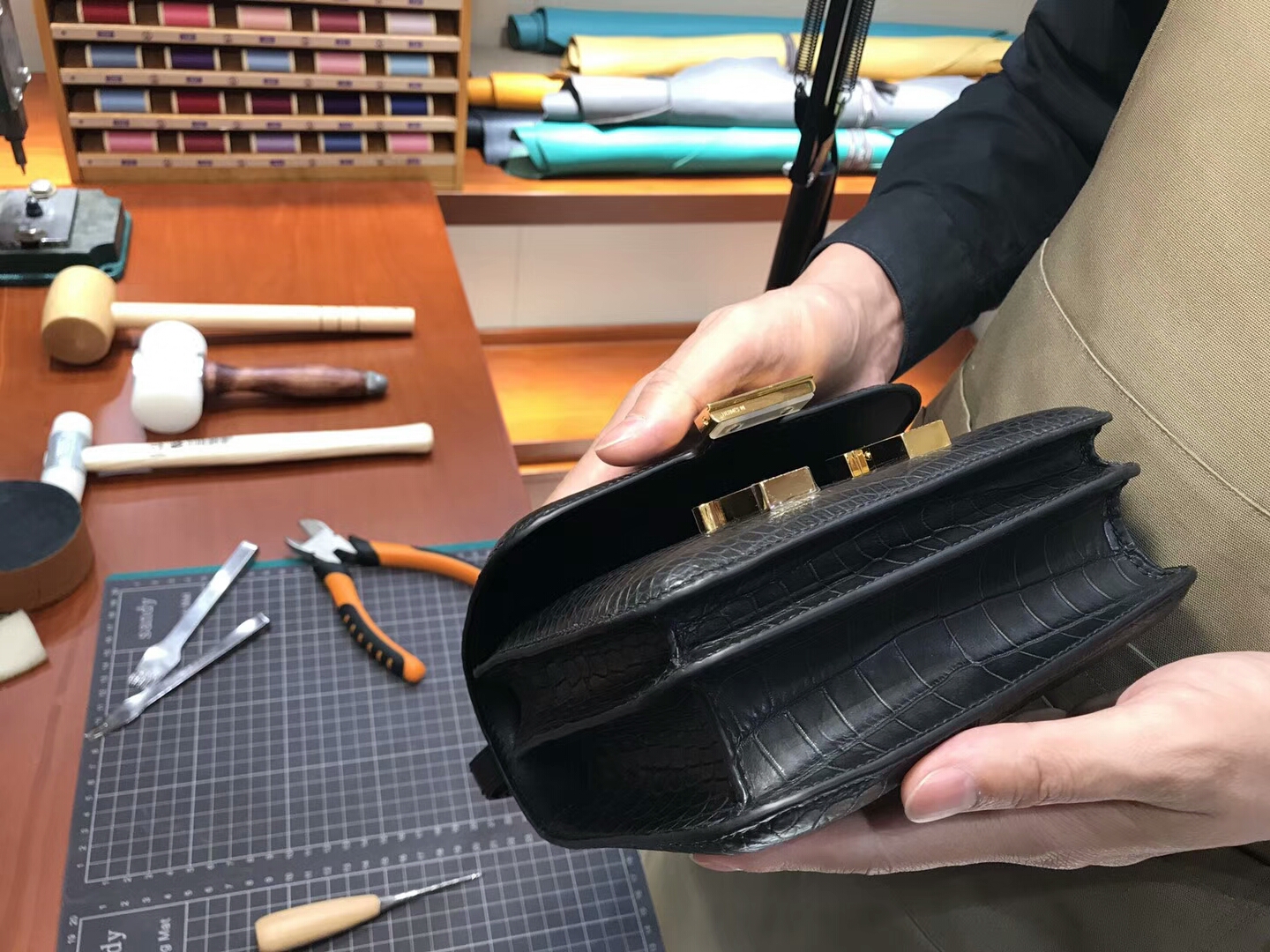 HERMES 爱马仕 空姐包 Constance BLACK 黑色 哑光鳄鱼皮 配全套专柜原版包装