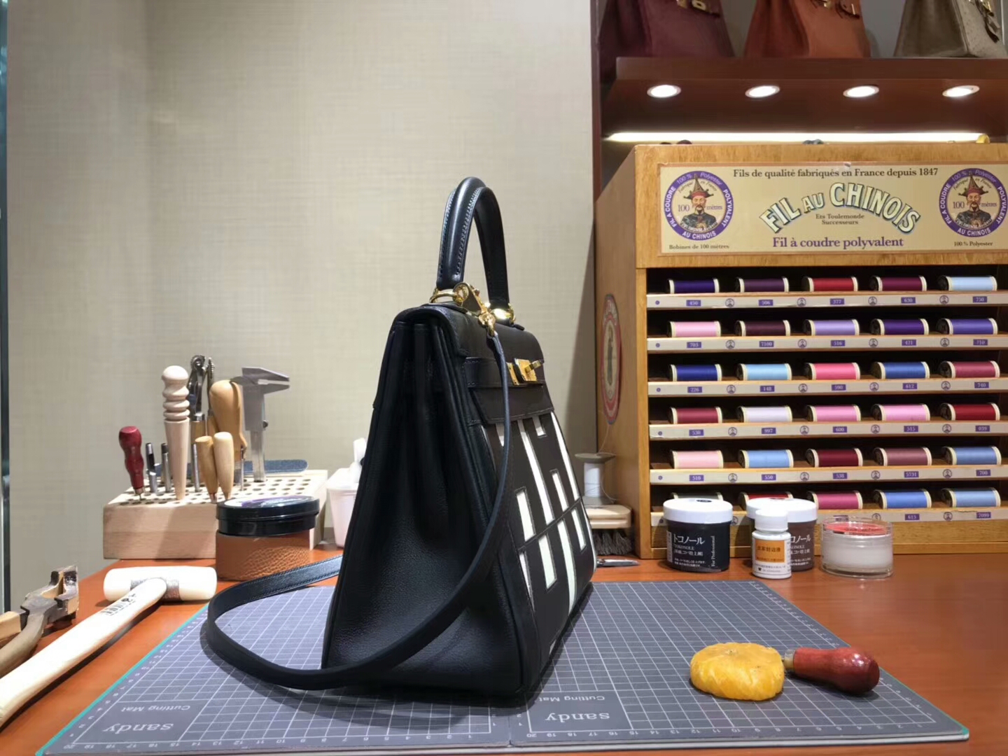HERMES 爱马仕 Kelly 黑色 拼 纯白 现货系列 配全套专柜原版包装