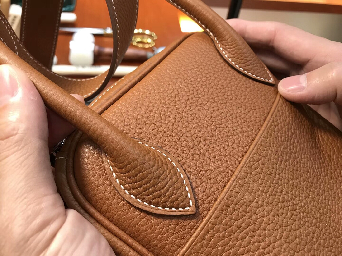 爱马仕 HERMES Lindy 26/30cm evercolour ck37 金棕 银扣 配全套专柜原版包装