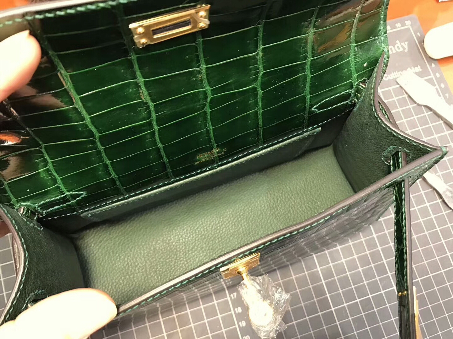 Mini Kelly Pochette 22cm 1代 晚宴包 手拿包 亮面鳄鱼 CK67 Vert Fonce 祖母绿 金扣