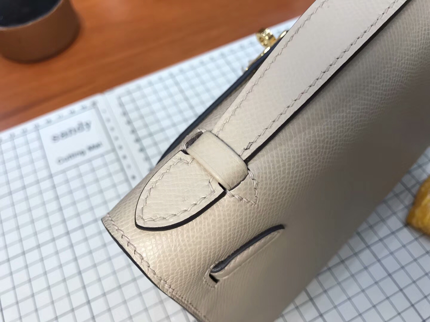 HERMES 爱马仕 迷你凯莉 MiniKelly 奶昔白 粉笔白 cc10 craie 金扣 全球发售