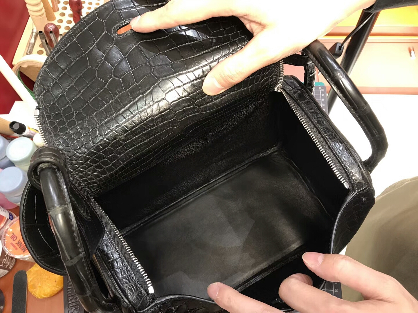 爱马仕 HERMES Lindy 26/30cm 哑光鳄鱼皮 BLACK 黑色 银扣 配全套专柜原版包装