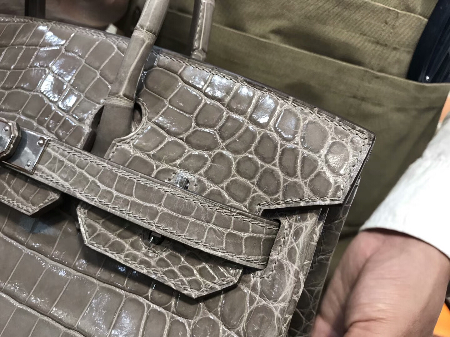 爱马仕 HERMES 铂金包 Birkin 25cm 配全套专柜原版包装 全球发售 鳄鱼  C81斑鸠灰