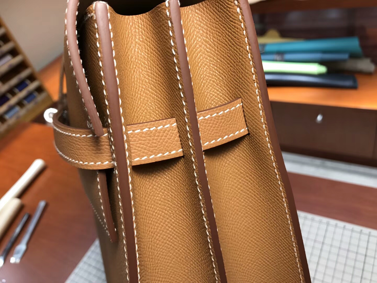 HERMES 爱马仕 男士公文包  CK37 金棕色 Gold 现货系列 配全套专柜原版包装 银扣