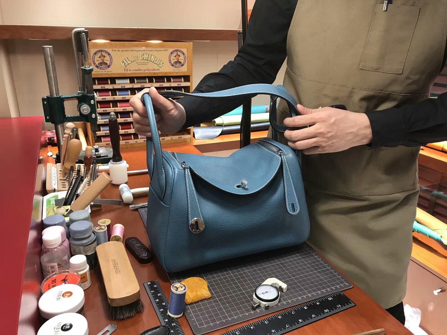 爱马仕 HERMES Lindy 26/30cm r2玛瑙蓝 银扣 配全套专柜原版包装