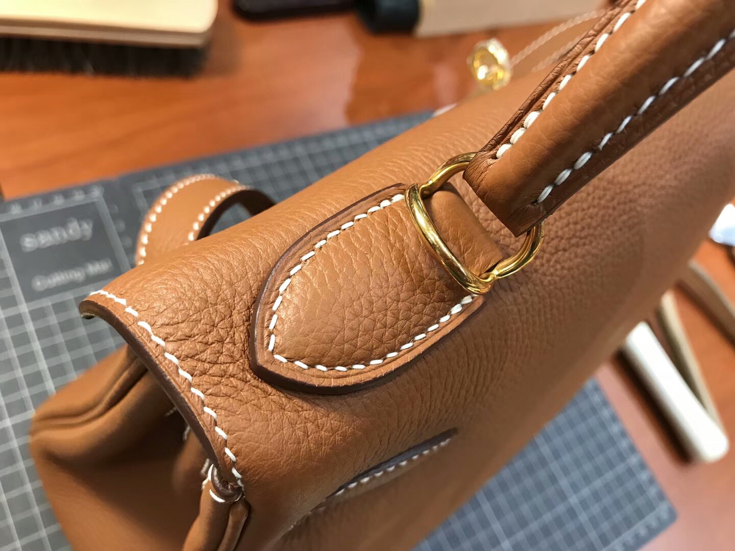 HERMES 爱马仕 ck37 金棕 Kelly 28CM Togo皮 纯手工蜡线 法国TR级别的进口皮料 配全套专柜包装发票