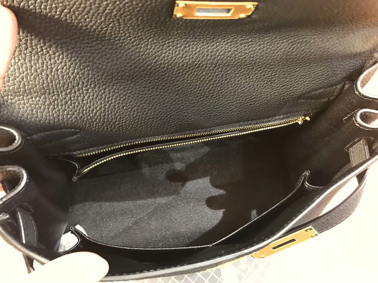 HERMES 爱马仕 BLACK 黑色 Kelly 28CM Togo皮 纯手工蜡线 法国TR级别的进口皮料 配全套专柜包装发票