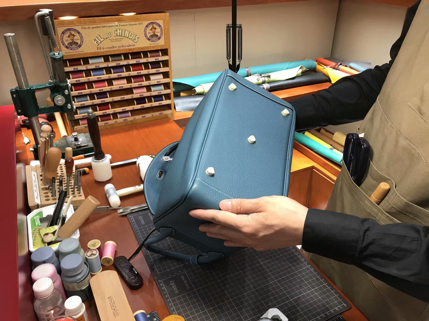 爱马仕 HERMES Lindy 26/30cm r2玛瑙蓝 银扣 配全套专柜原版包装