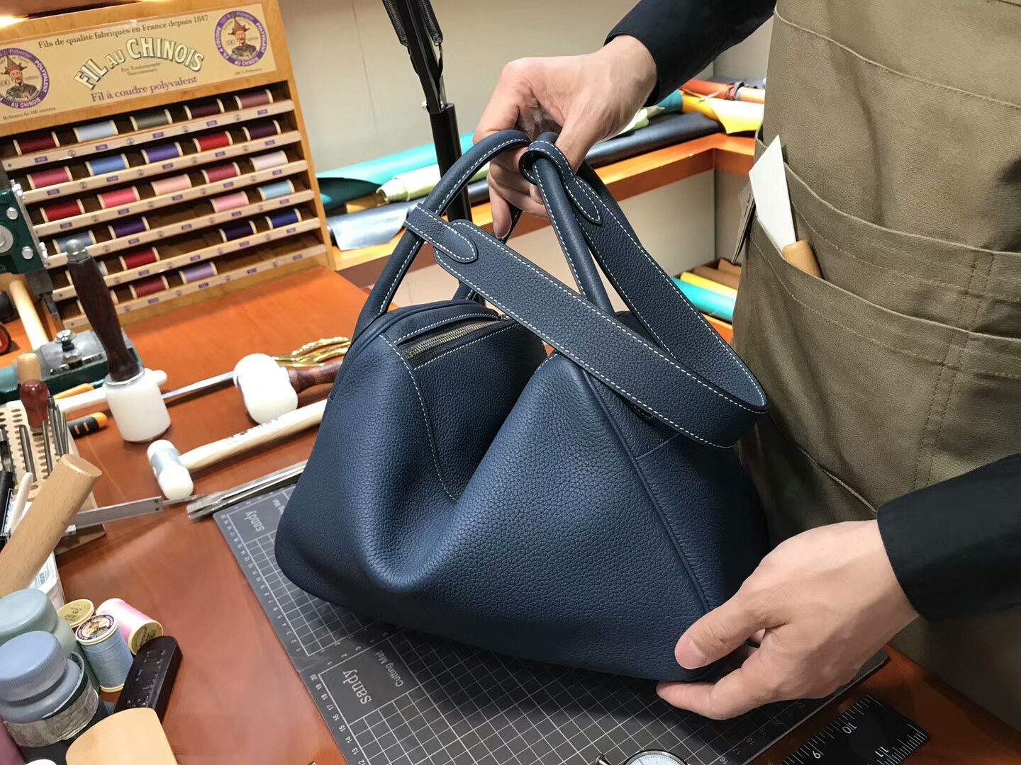 爱马仕 HERMES Lindy 26/30cm CKN7 风暴蓝 Bleu Tempete 银扣 配全套专柜原版包装