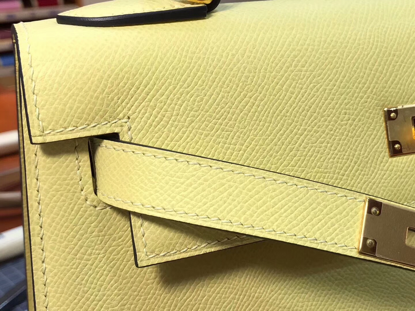 HERMES 爱马仕 C9 鹅蛋黄 Soufre Kelly 28CM 现货系列 配全套专柜原版包装 金扣