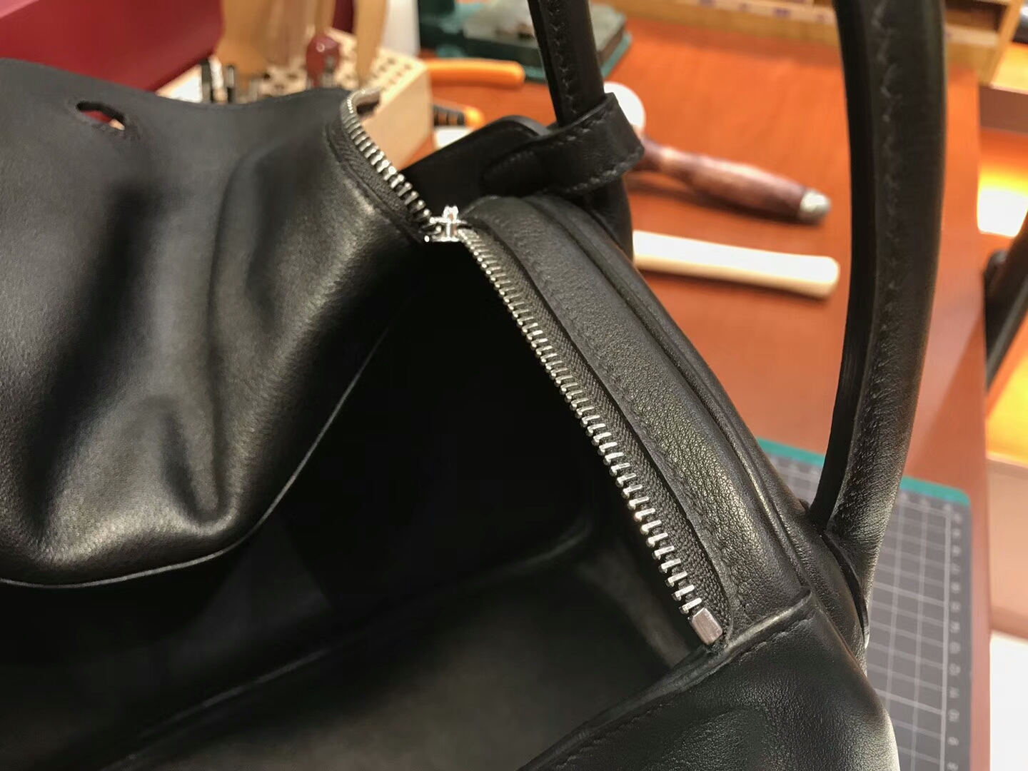 爱马仕 HERMES Lindy 26/30cm swift 89 黑色 noir 银扣 配全套专柜原版包装