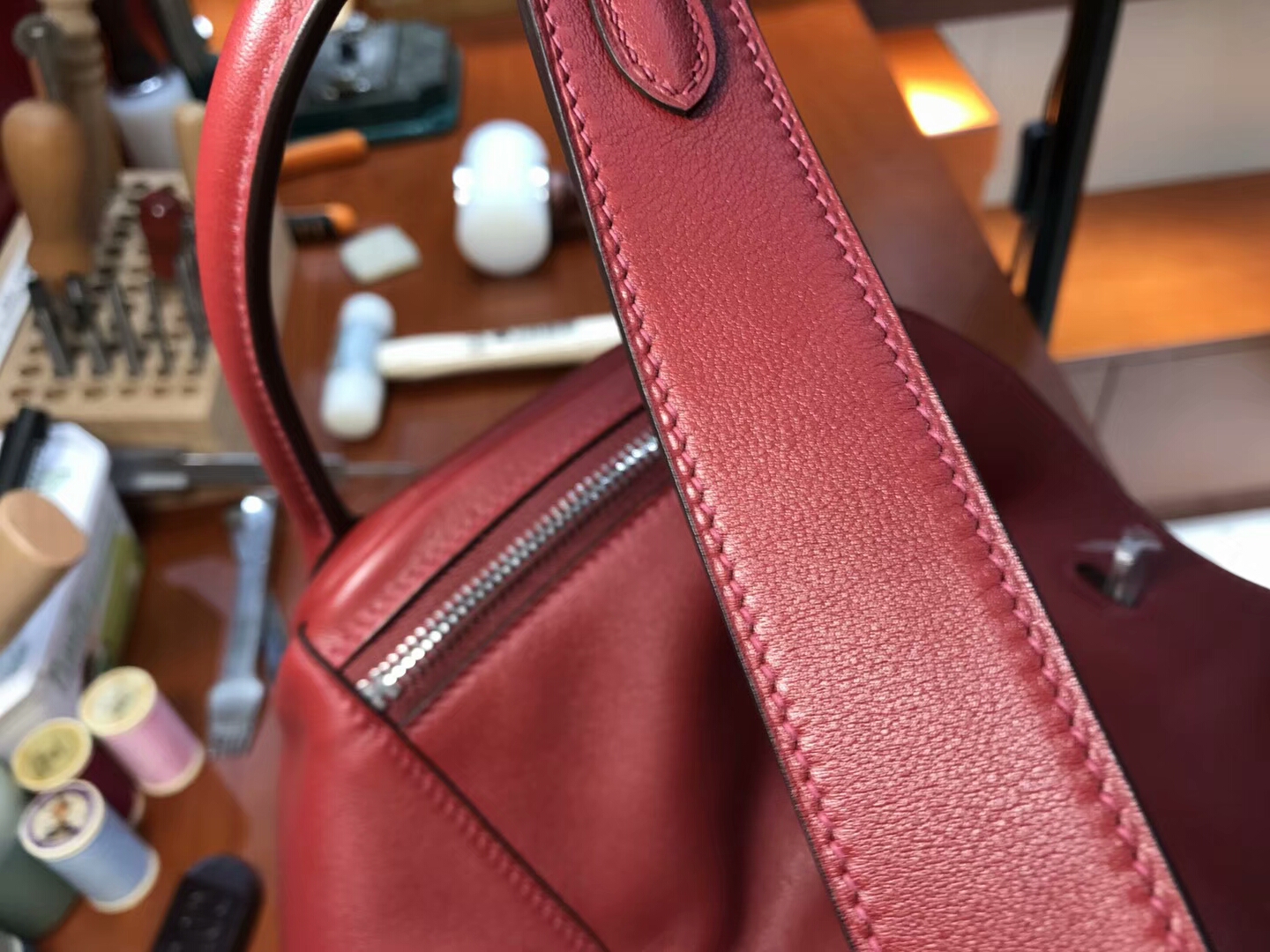 爱马仕 HERMES Lindy 26/30cm  ck55爱马仕红 Rough H 银扣 配全套专柜原版包装