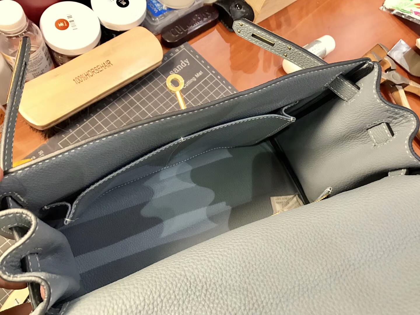 HERMES 爱马仕J7 Blue Lin 亚麻蓝 Kelly 28CM Togo皮 纯手工蜡线 法国TR级别的进口皮料 配全套专柜包装发票