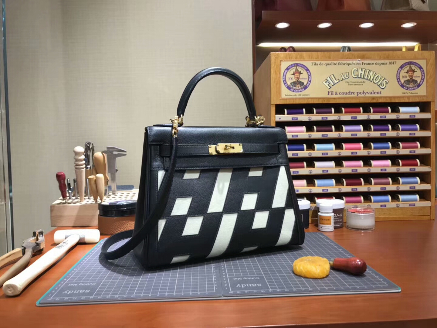 HERMES 爱马仕 Kelly 黑色 拼 纯白 现货系列 配全套专柜原版包装