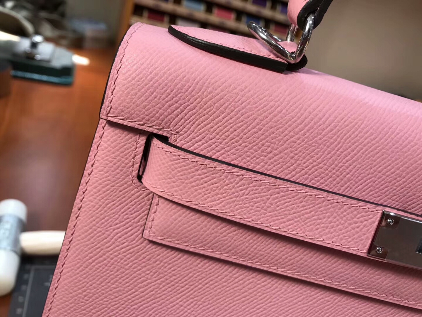 HERMES 爱马仕 8w rose azalee 新唇膏粉 新玫瑰粉 Kelly 28CM 现货系列 配全套专柜原版包装 银扣