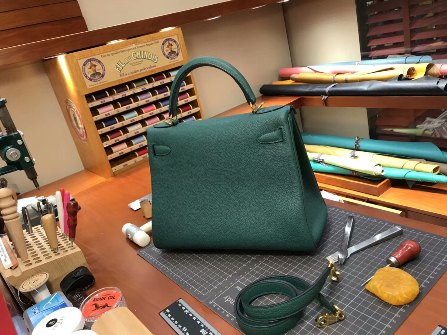 HERMES 爱马仕 Kelly 28CM Togo皮 纯手工蜡线 法国TR级别的进口皮料 配全套专柜包装发票z6 新孔雀绿 malachita