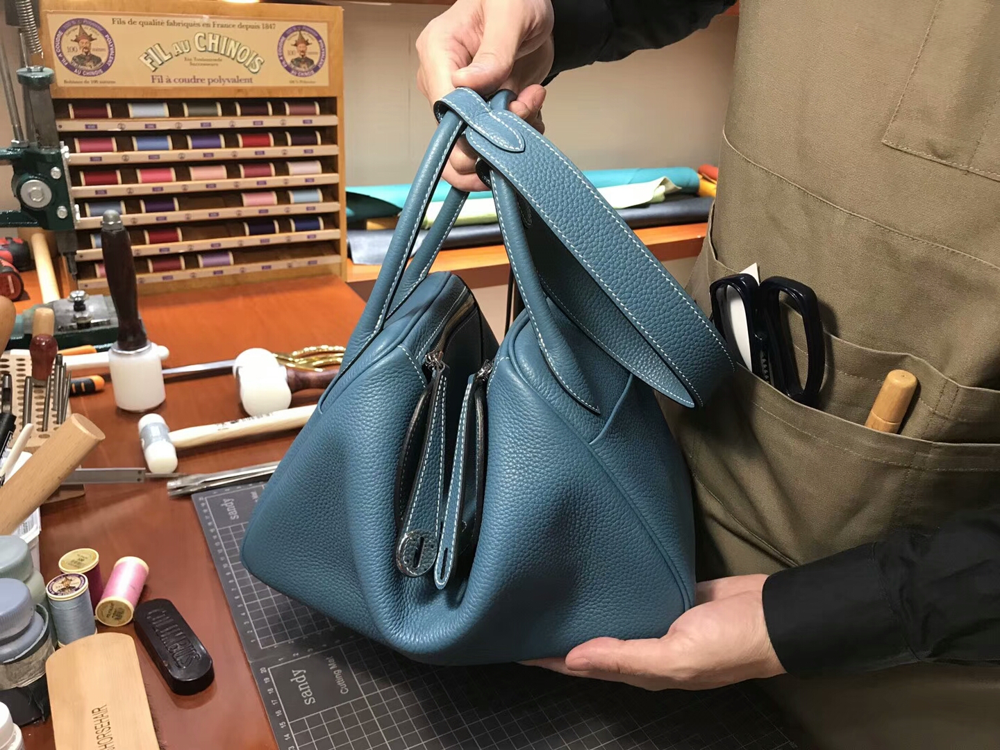 爱马仕 HERMES Lindy 26/30cm r2玛瑙蓝 银扣 配全套专柜原版包装