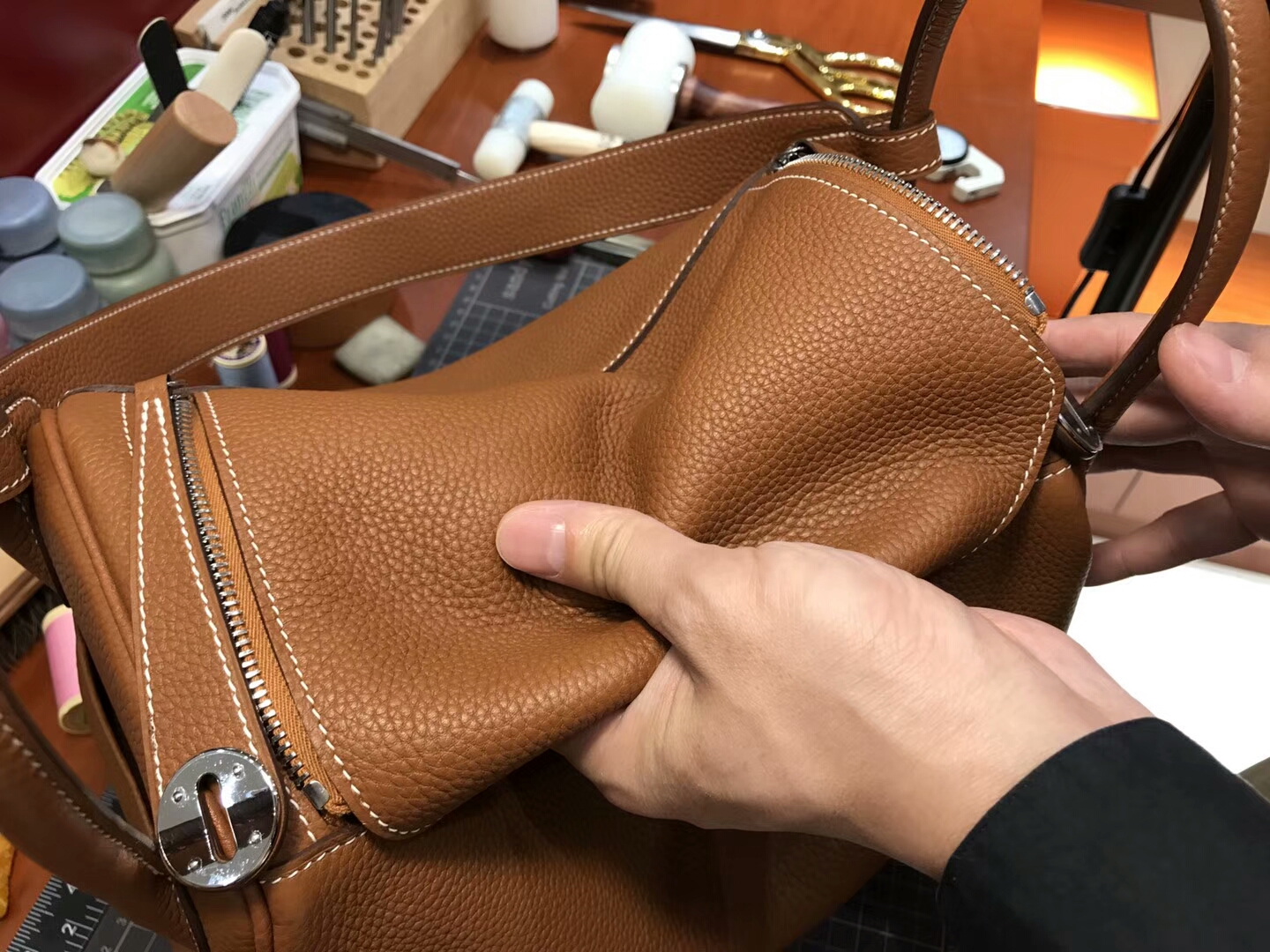 爱马仕 HERMES Lindy 26/30cm evercolour ck37 金棕 银扣 配全套专柜原版包装