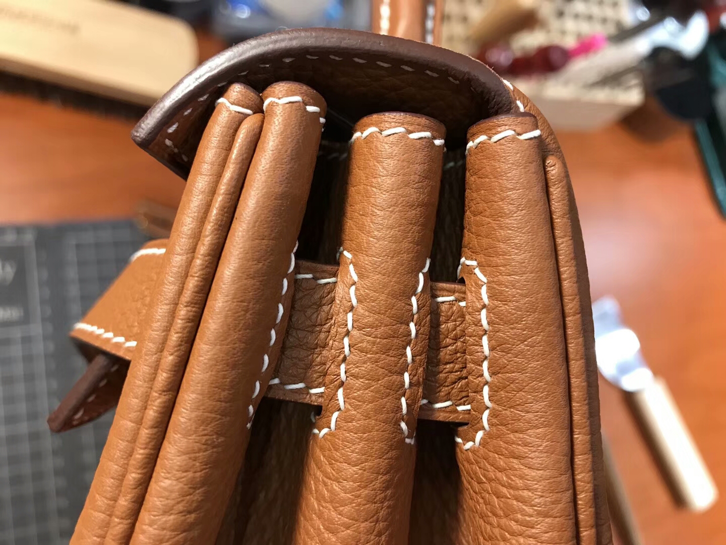 HERMES 爱马仕 ck37 金棕 Kelly 28CM Togo皮 纯手工蜡线 法国TR级别的进口皮料 配全套专柜包装发票