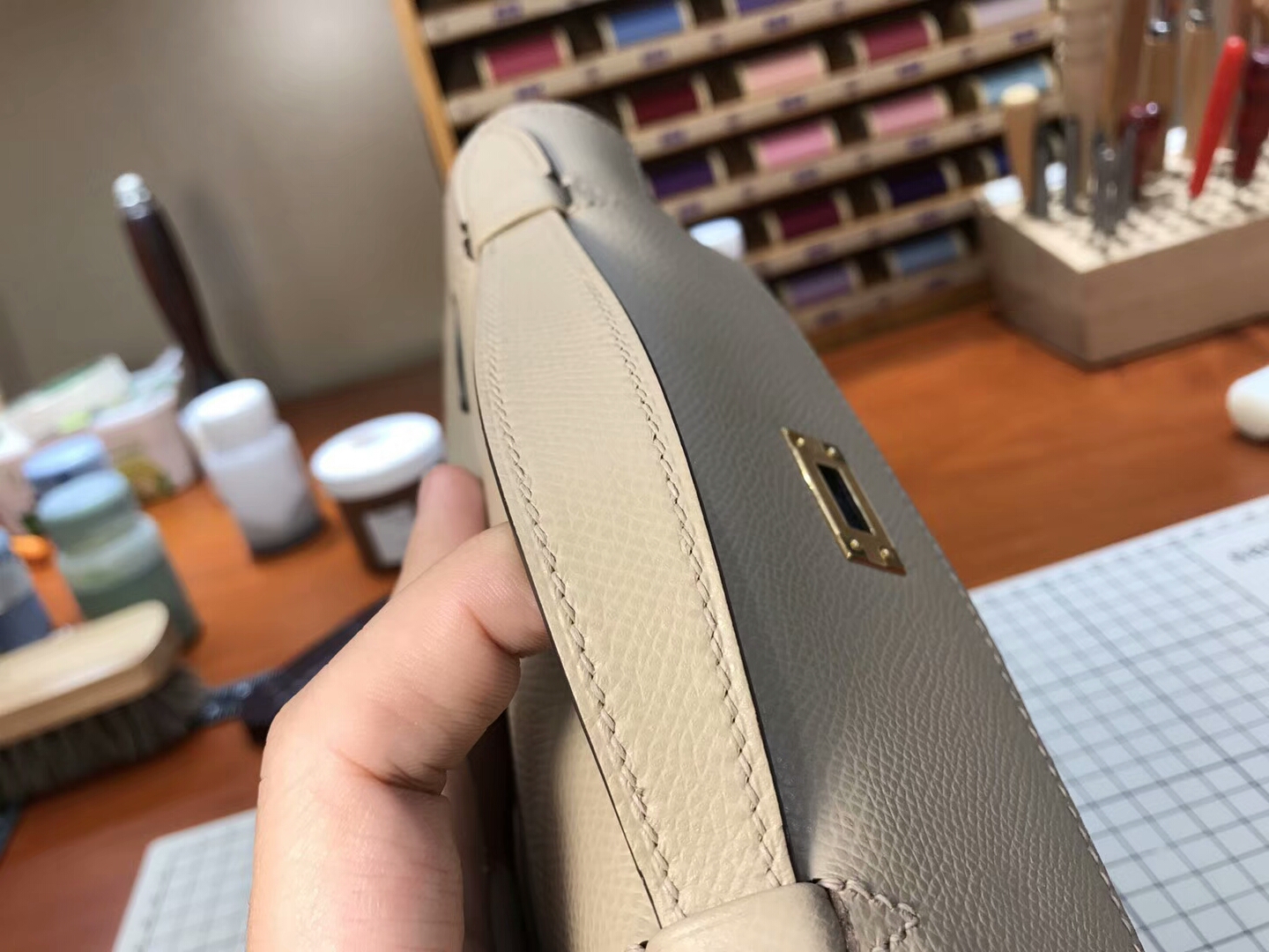 HERMES 爱马仕 迷你凯莉 MiniKelly 奶昔白 粉笔白 cc10 craie 金扣 全球发售
