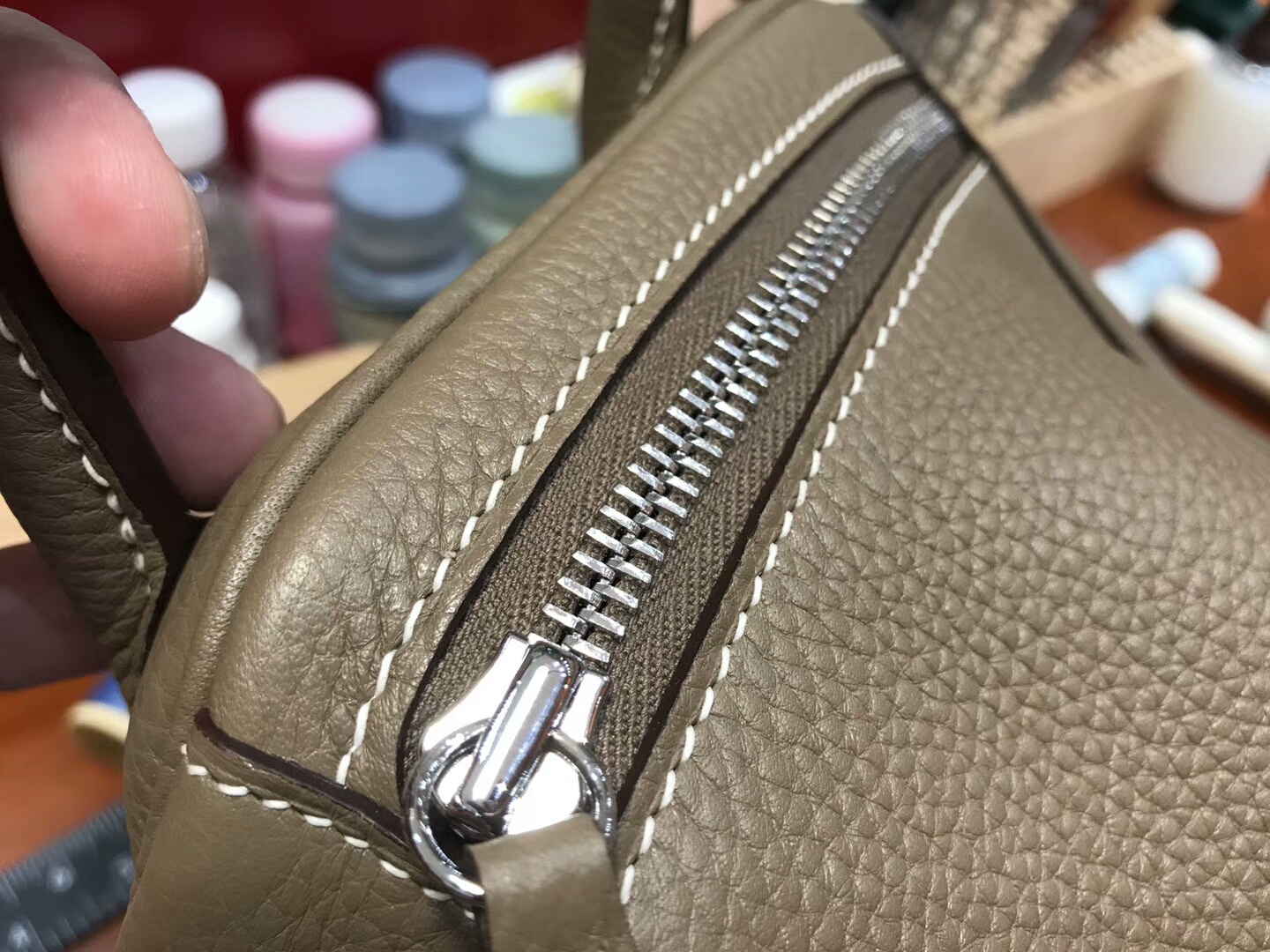 爱马仕 HERMES Lindy 26/30cm 8F 錫器灰 Etain 银扣 配全套专柜原版包装