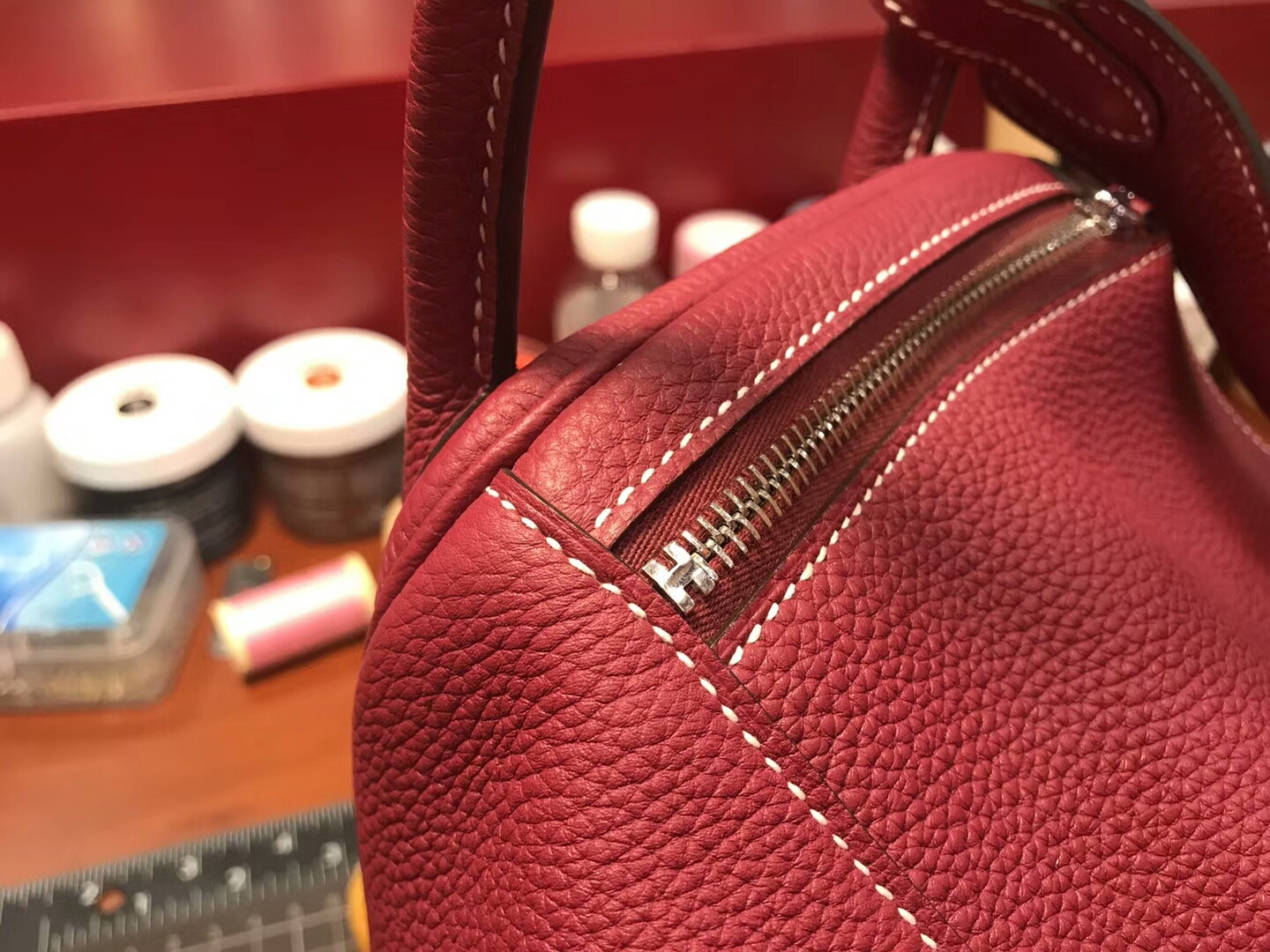 爱马仕 HERMES Lindy 26/30cm f5 勃艮第酒红色 bourgogne 银扣 配全套专柜原版包装