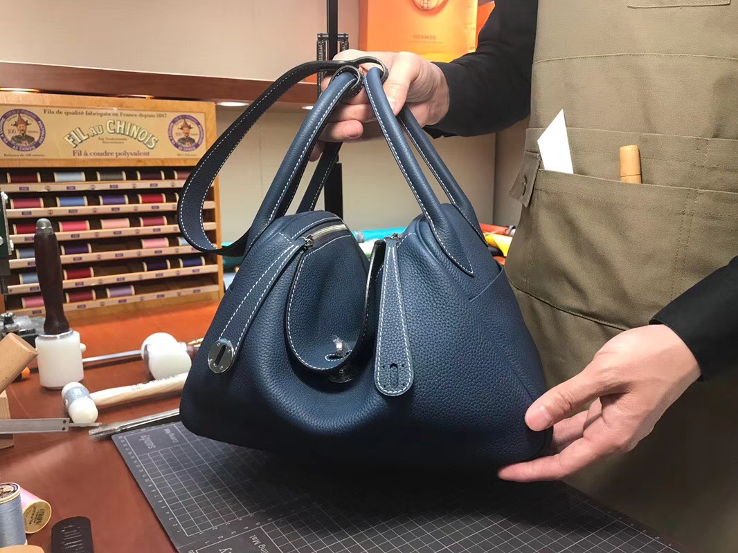 爱马仕 HERMES Lindy 26/30cm CKN7 风暴蓝 Bleu Tempete 银扣 配全套专柜原版包装