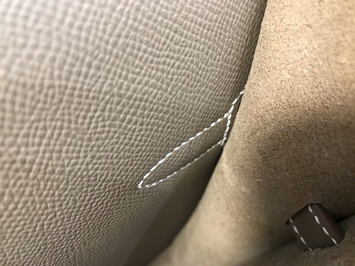 HERMES 爱马仕 男士公文包 大象灰 CK18 Etoupe  现货系列 配全套专柜原版包装 银扣