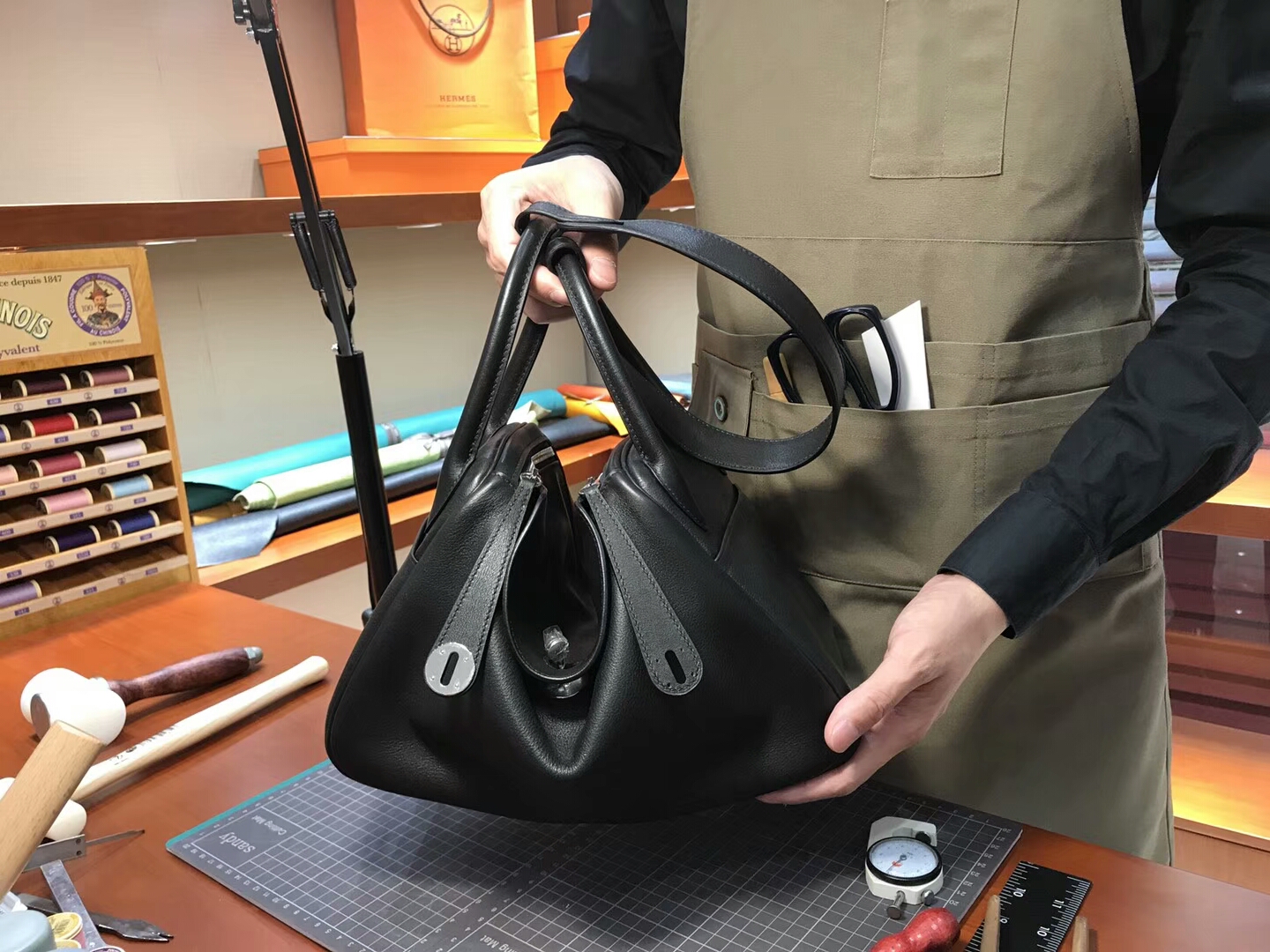 爱马仕 HERMES Lindy 26/30cm swift 89 黑色 noir 银扣 配全套专柜原版包装