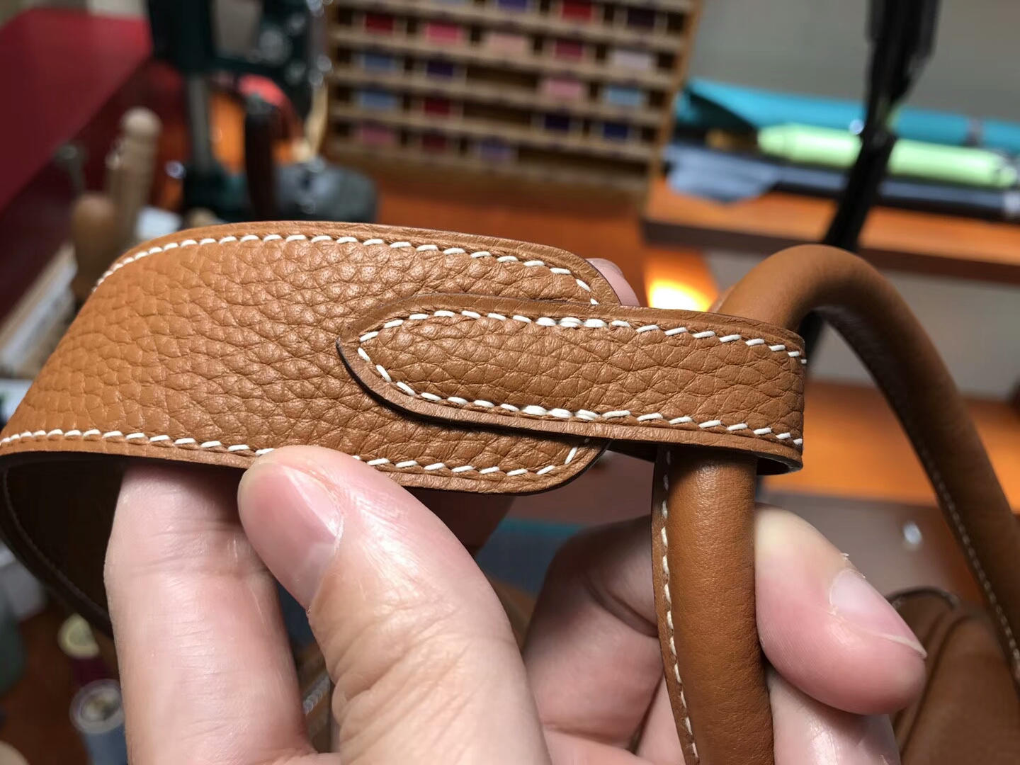 爱马仕 HERMES Lindy 26/30cm evercolour ck37 金棕 银扣 配全套专柜原版包装