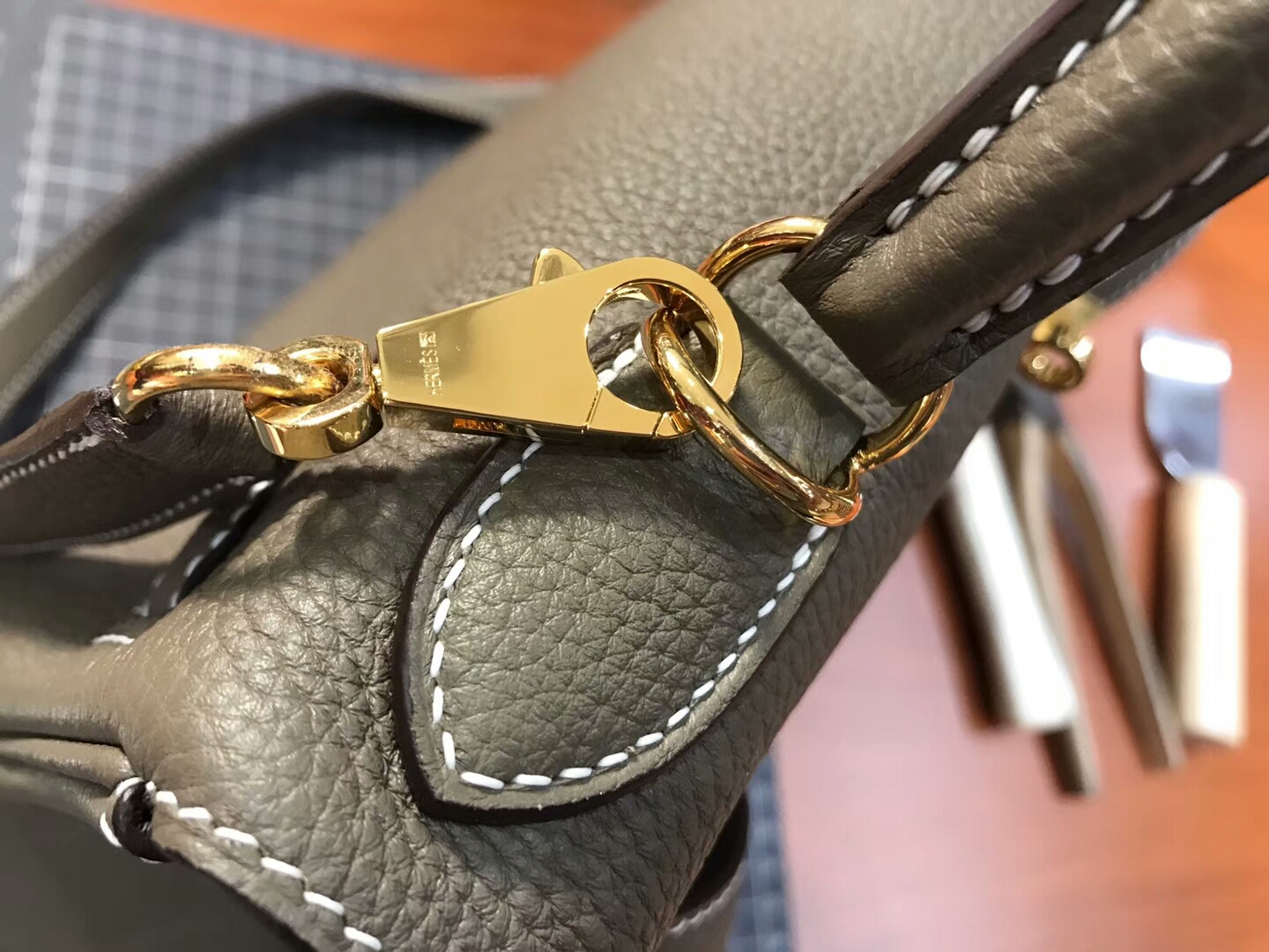 HERMES 爱马仕 8F锡器灰 Etain Kelly 28CM Togo皮 纯手工蜡线 法国TR级别的进口皮料 配全套专柜包装发票
