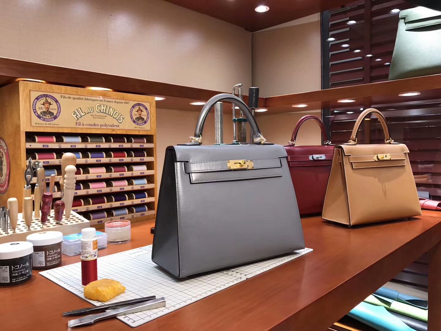 HERMES Kelly 28CM 现货系列 配全套专柜原版包装 8F Etain 银锡灰 锡器灰 爱马仕