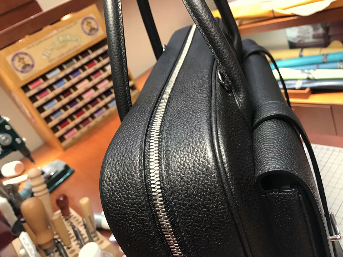 HERMES 爱马仕 男士邮差公文包 BLACK 黑色 现货系列 配全套专柜原版包装 银扣