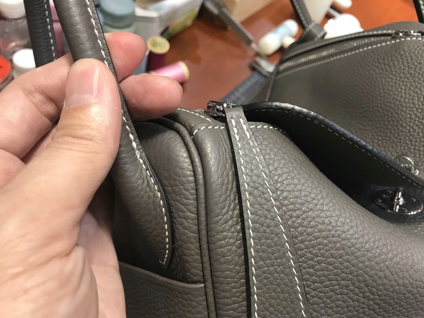 8F 錫器灰 Etain 爱马仕 HERMES Lindy 26/30cm 银扣 配全套专柜原版包装