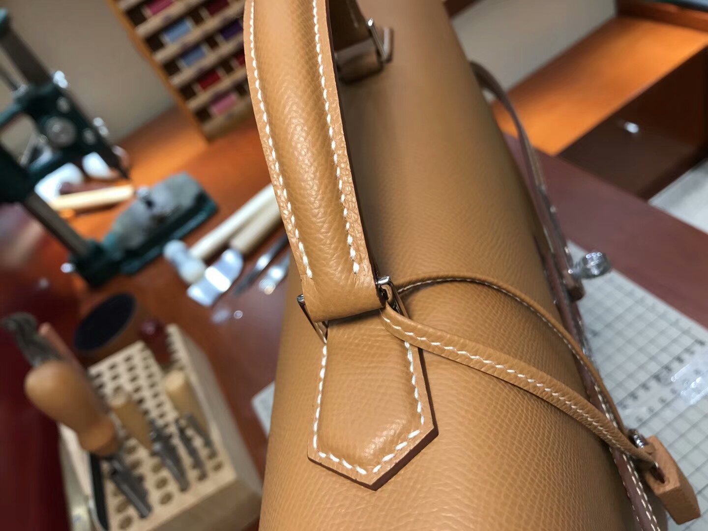 HERMES 爱马仕 男士公文包  CK37 金棕色 Gold 现货系列 配全套专柜原版包装 银扣
