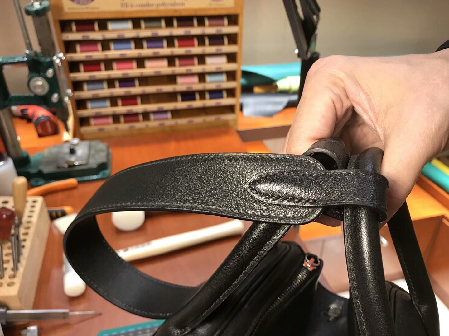 爱马仕 HERMES Lindy 26/30cm swift 89 黑色 noir 银扣 配全套专柜原版包装