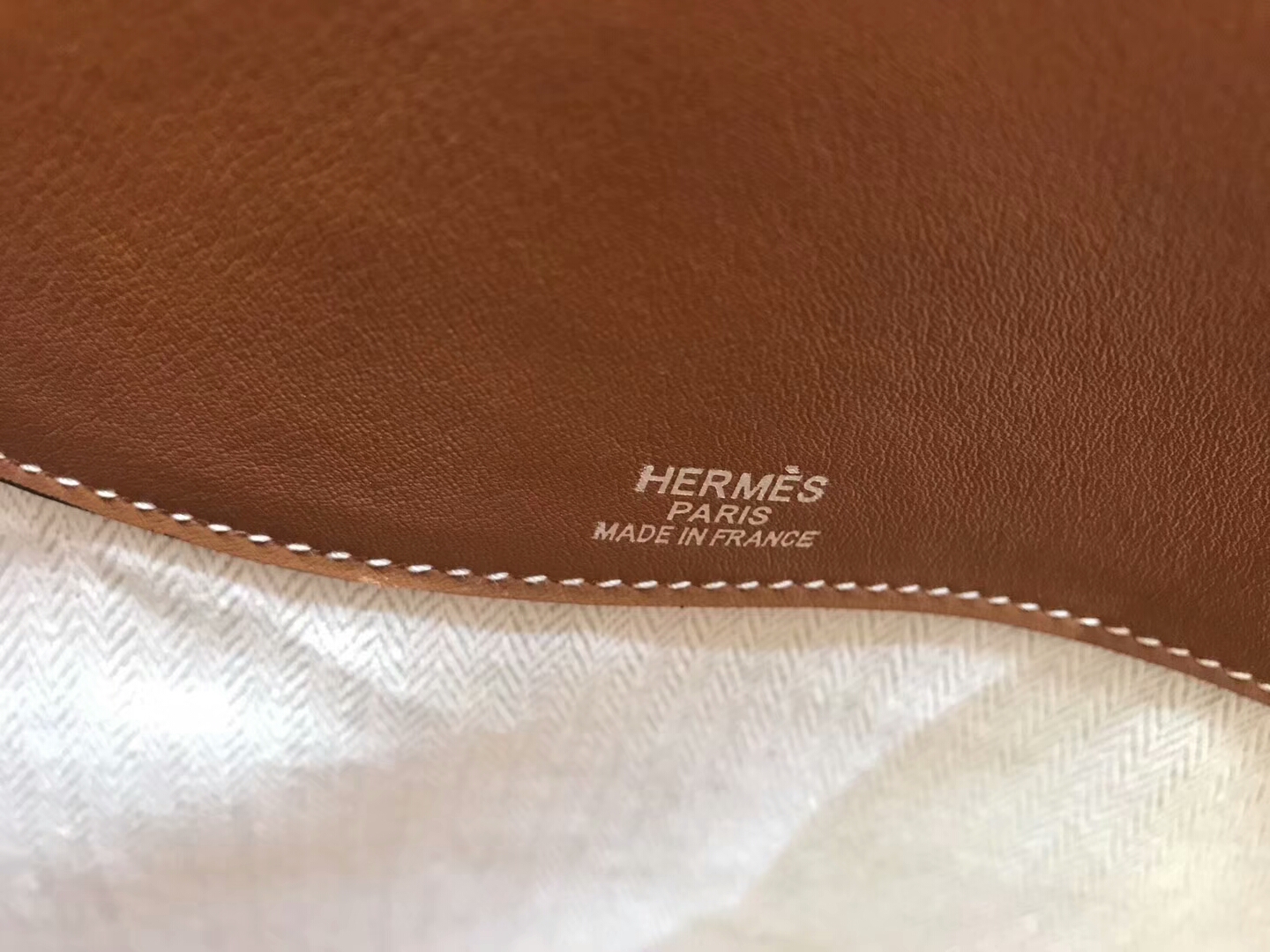 HERMES 爱马仕 鲨鱼保龄球包 配全套专柜原版包装 媲美专柜货源 全球专线物流 金棕 Gold CK37