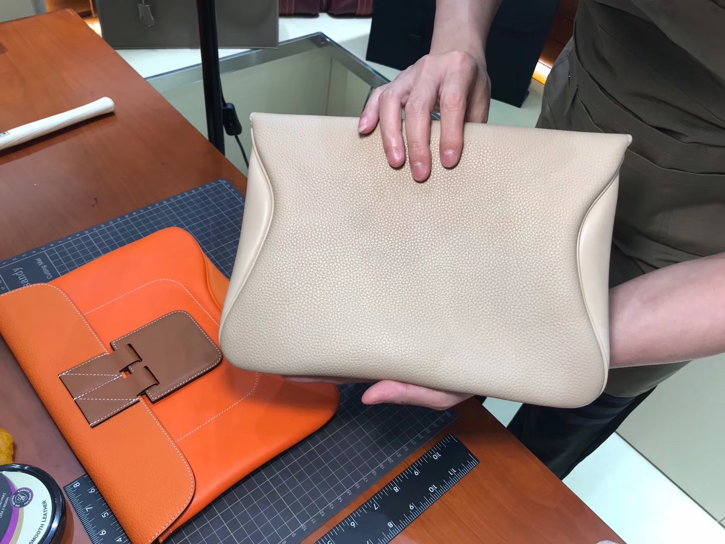 Virevolte 手包 ck10 奶昔白 CK37 金棕色 Gold 35cm