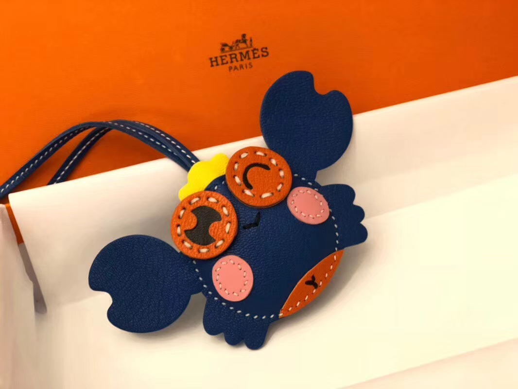 HERMES 爱马仕 手工定制 螃蟹挂饰 现货 宝石蓝 ck73 blue saphir  走线清晰 百搭挂件