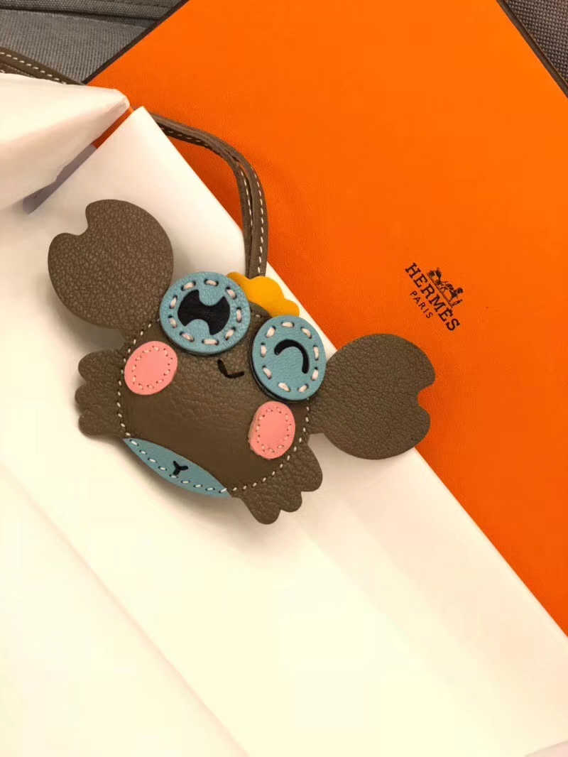 HERMES 爱马仕 手工定制 螃蟹挂饰 现货 4g 焦糖色 brulee 走线清晰 百搭挂件