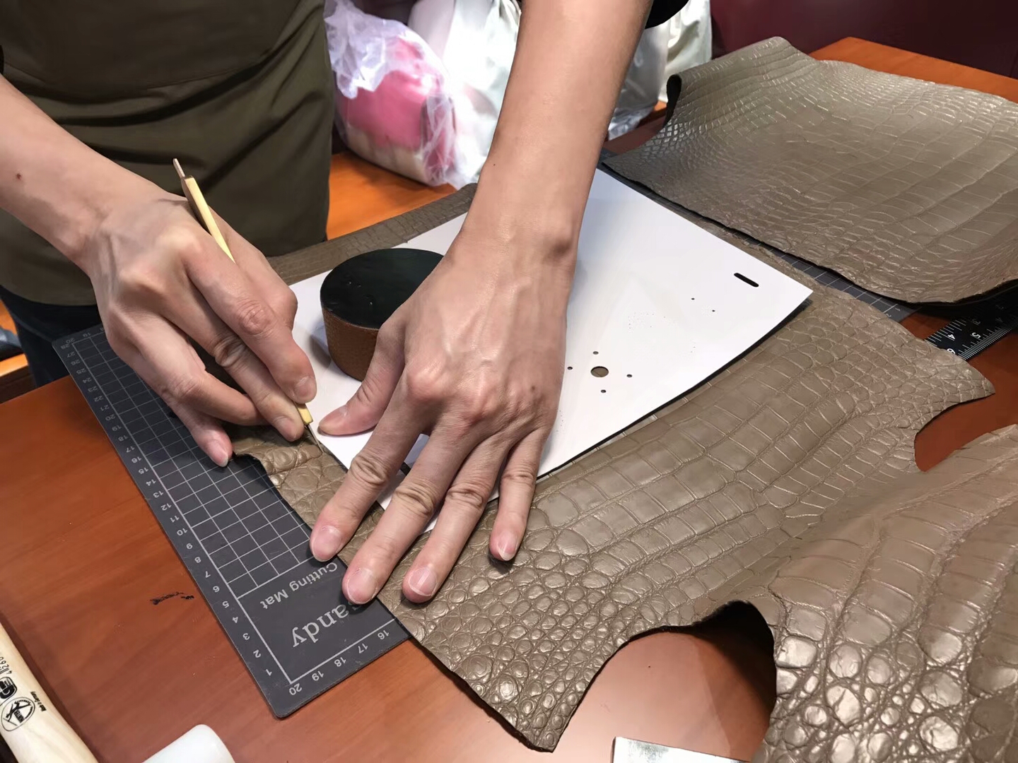 铂金款 密西西比 鳄鱼皮 选皮 做包