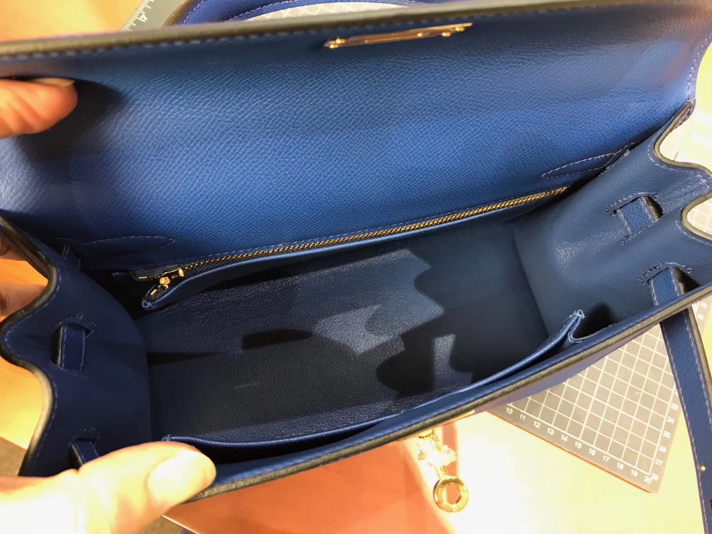 爱马仕HERMES CC73 宝石蓝 Blue Saphir Kelly 28CM 现货系列 配全套专柜原版包装